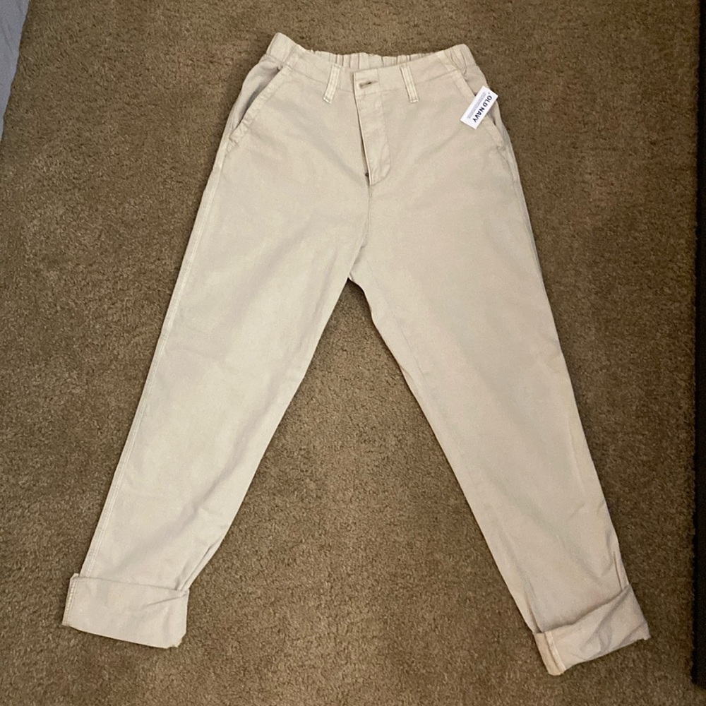 Brand new Old Navy Khaki trousers.